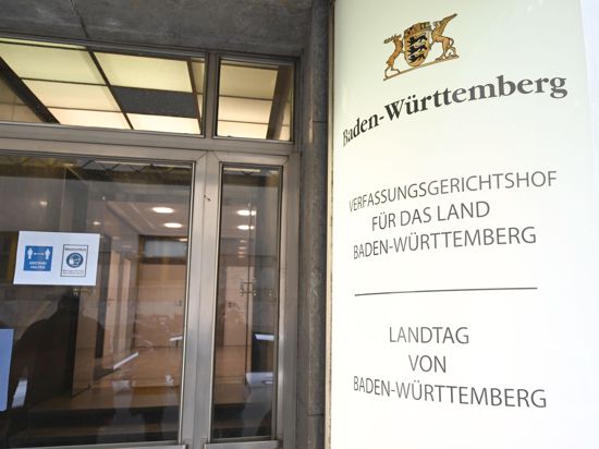 Der Eingang des Verfassungsgerichtshofes für das Land Baden-Württemberg. 