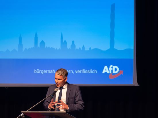 Björn Höcke, Fraktionsvorsitzender der AfD Thüringen, spricht bei der AfD-Veranstaltung „Der Nationalstaat zwischen Föderalismus und Europäischer Union“ in der Stadthalle von Rottweil.