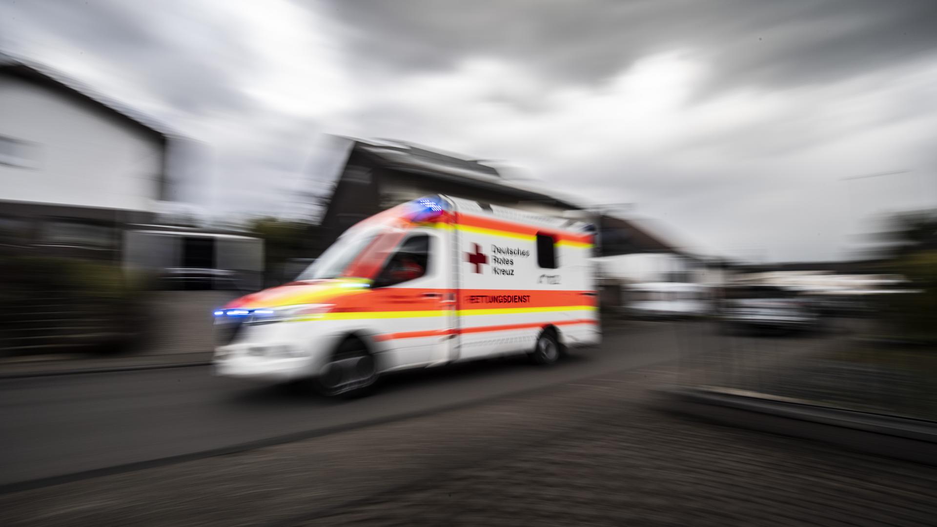 Rettungswagen des Deutschen Roten Kreuzes