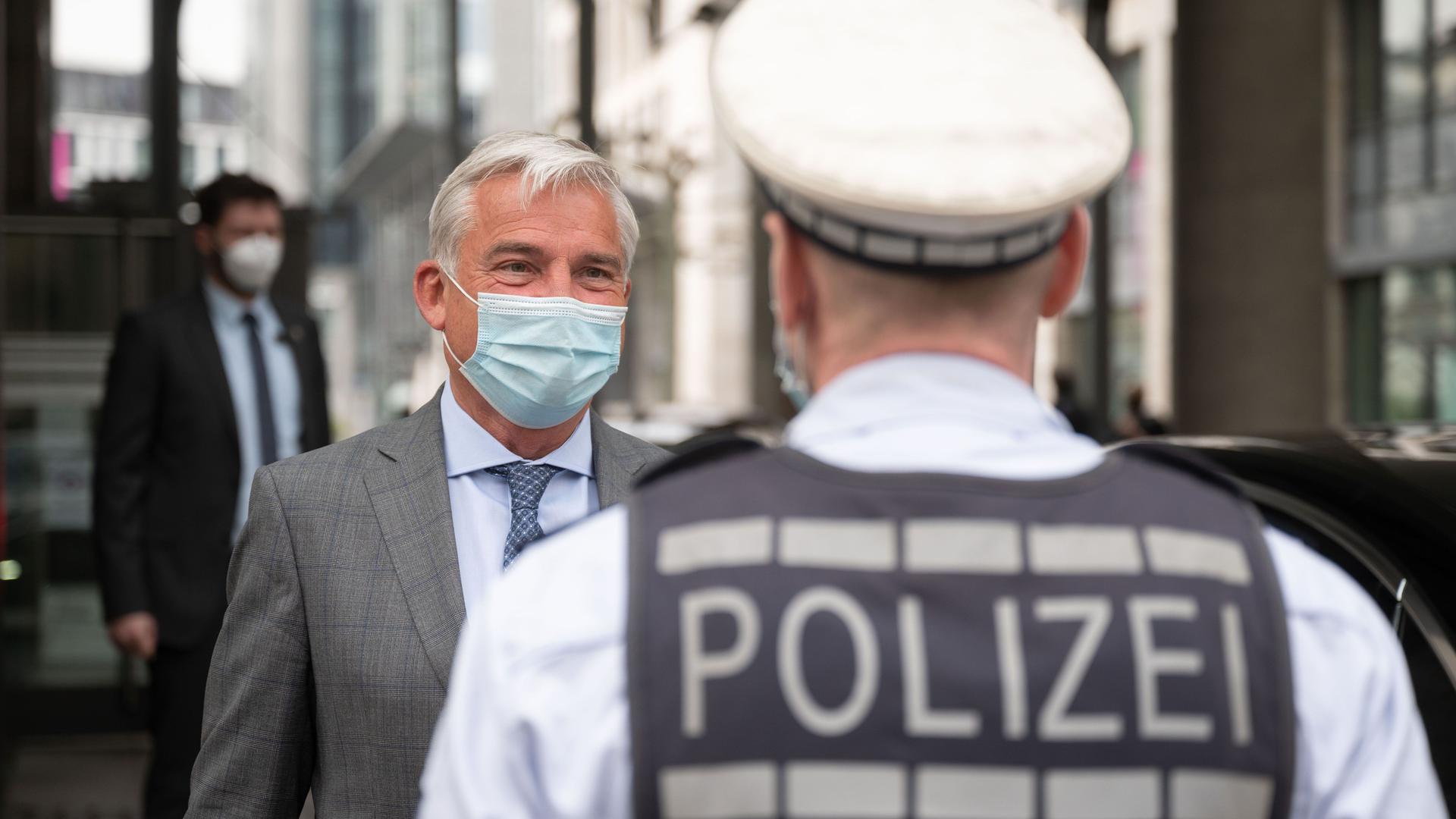 Aufklärung erwartet: Innenminister Thomas Strobl (CDU) muss wegen der Ermittlungen gegen den Inspekteur der Polizei in Baden-Württemberg vor dem Innenauschuss des Landtags mit unangenehmen Fragen rechnen. 