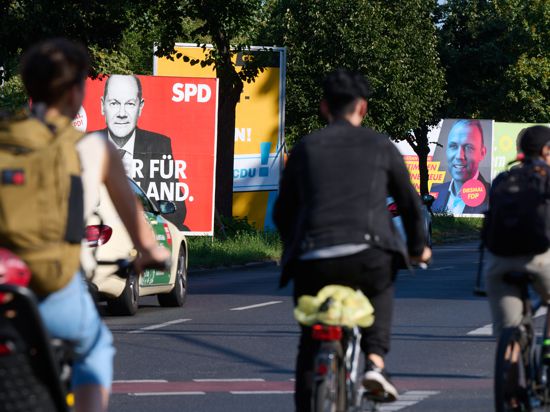 Erinnerungsstücke an die Bundestagswahl: Die Wahlplakate sind noch nicht abgebaut, das Ergebnis steht aber schon fest. Die Stimmen aus Baden nehmen Stellung zum Wahlausgang.