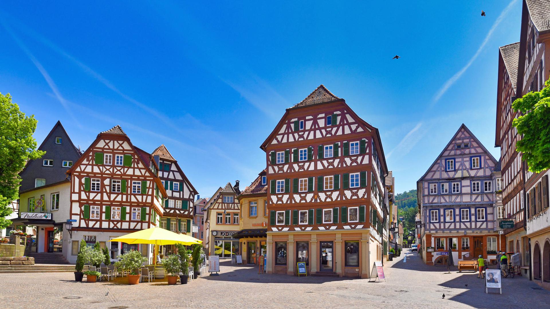 Mosbacher Marktplatz mit Fachwerkhäusern