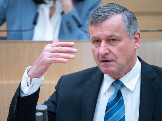 Hans-Ulrich Rülke (FDP) spricht im Landtag von Baden-Württemberg.
