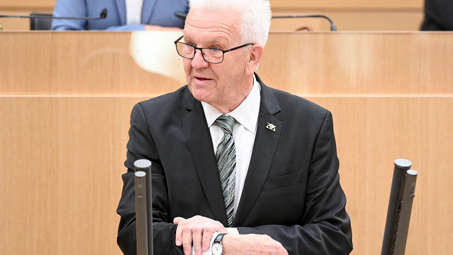 Winfried Kretschmann (Bündnis 90/Die Grünen) spricht.