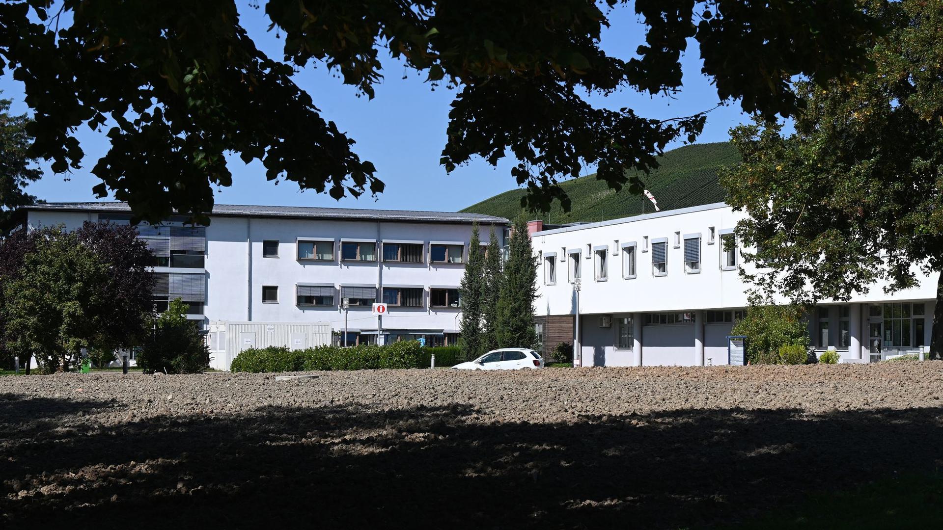 Ein Gebäude der Klinik am Weissenhof in Weinsberg.