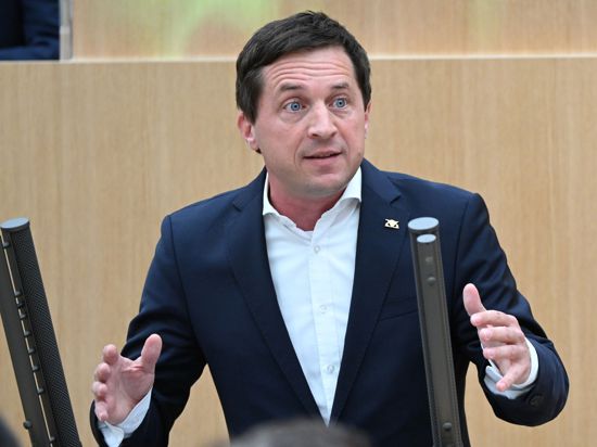 Sascha Binder, innenpolitischer Sprecher der SPD-Fraktion im Landtag von Baden-Württemberg, spricht.