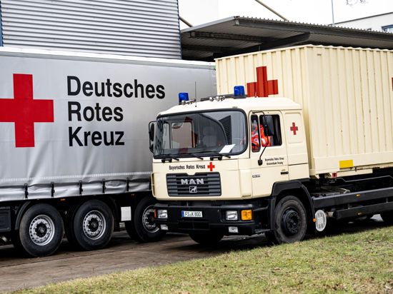Ein Lastwagen des Deutschen Roten Kreuzes.