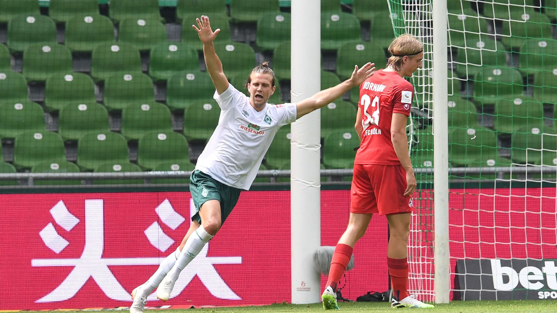 Werders Niclas Füllkrug jubelt nach seinem Tor zum 3:0 gegen den FC Köln.