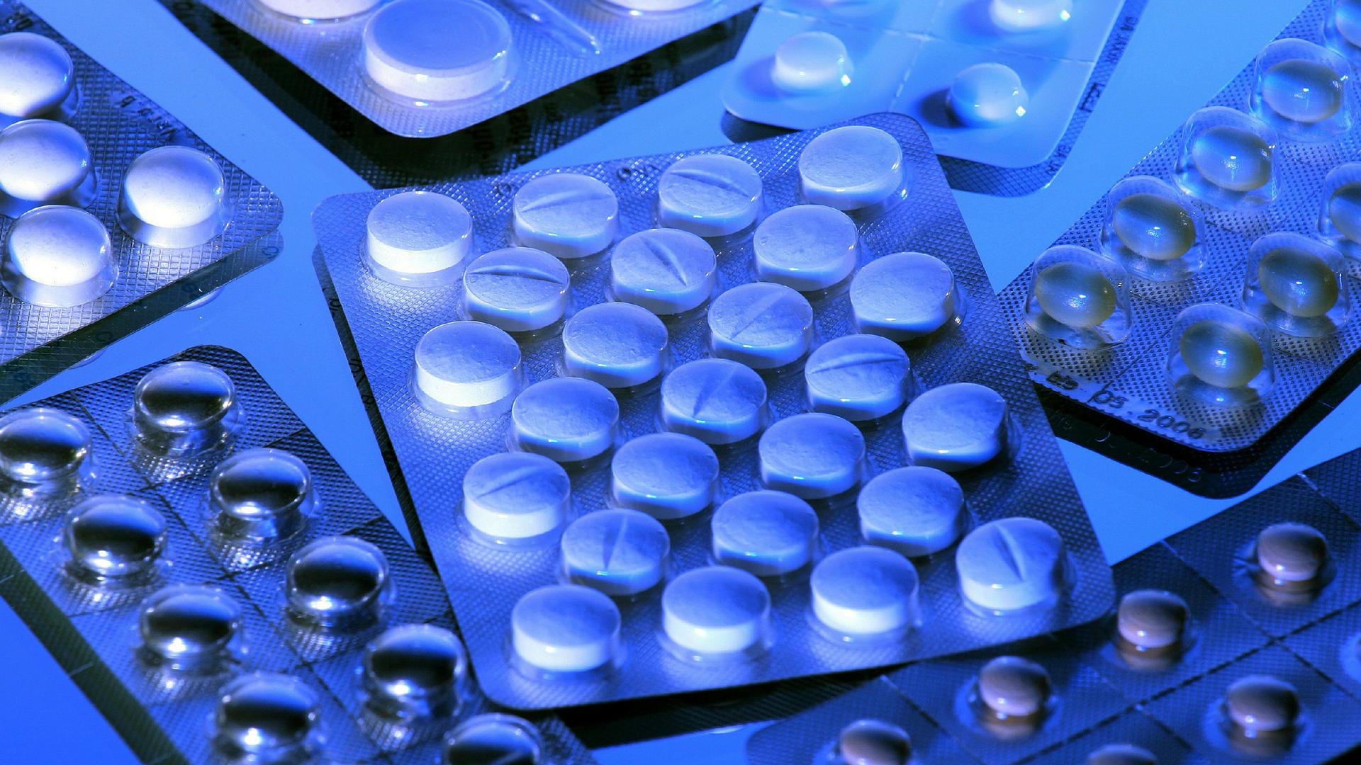 Eine Auswahl an Tabletten (Archivfoto vom 30.07.2005). 