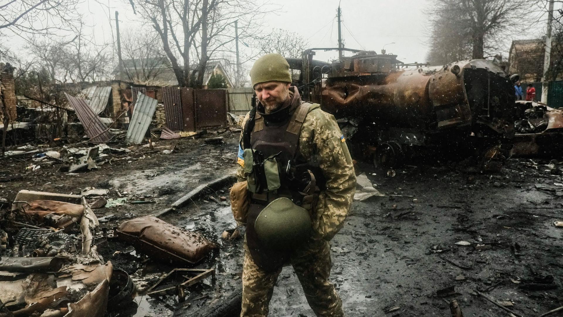 Für die Ukraine ist die Sache klar: Beamte bezeichnen die schweren zivilen Opfer, die vergangenes Jahr in der Stadt Butscha gefunden wurden, als vorsätzliches Kriegsverbrechen.