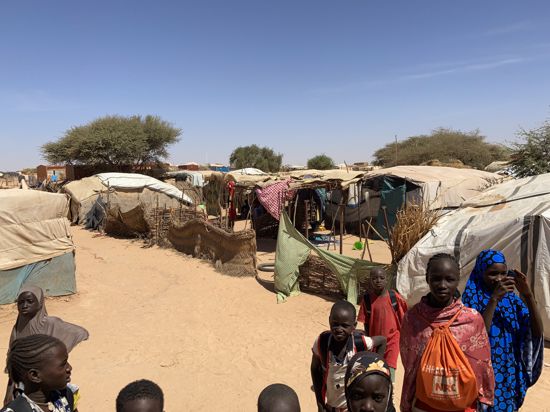 In diesem Flüchtlingslager bei Ouallam im Westen Nigers leben etwa 5.000 Binnenvertriebene.