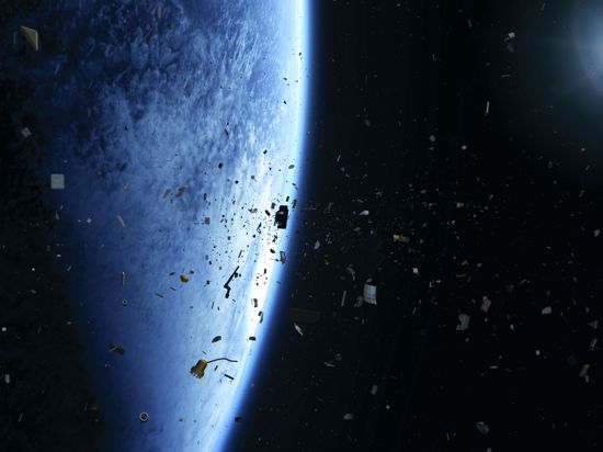 Die Bedrohung durch Kollisionen im All steigt täglich: Die Visualisierung der European Space Agency (ESA) zeigt den Weltraummüll früherer Weltraummissionen, der um die Erde kreist.