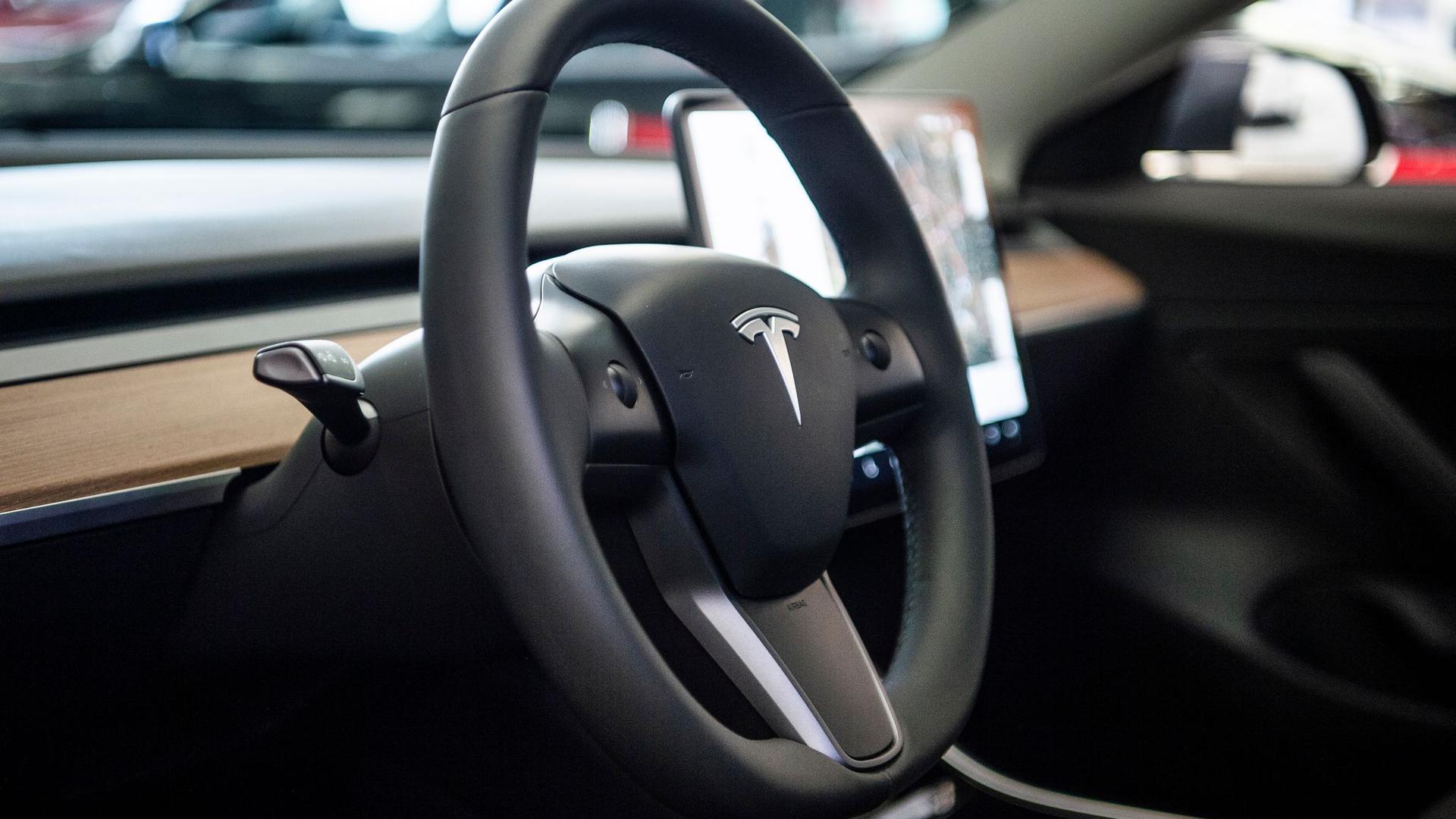 Tesla will „autonomes Fahren“ anders verstanden haben als in der Autobranche allgemein üblich.