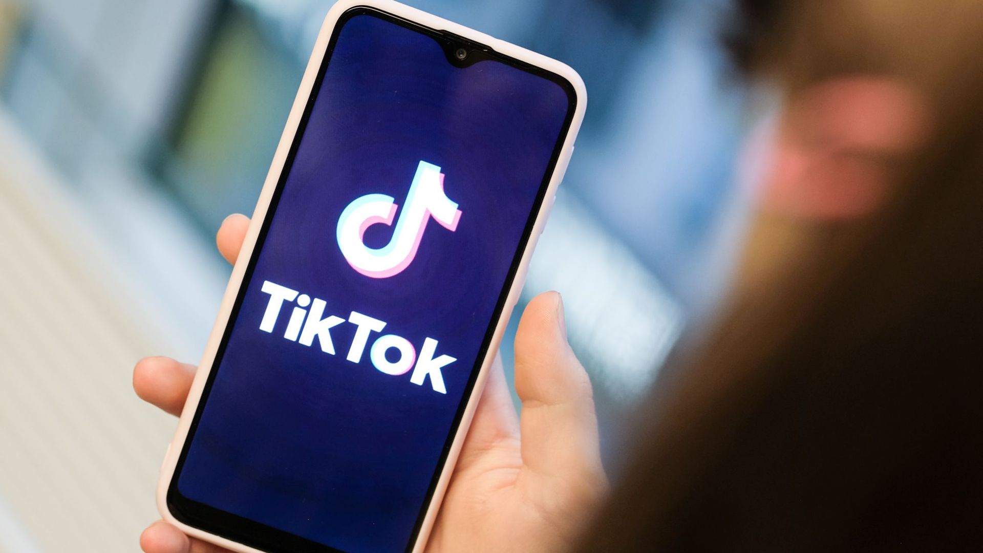 Die Kurzvideo-App TikTok ist vor allem bei Jugendlichen beliebt.