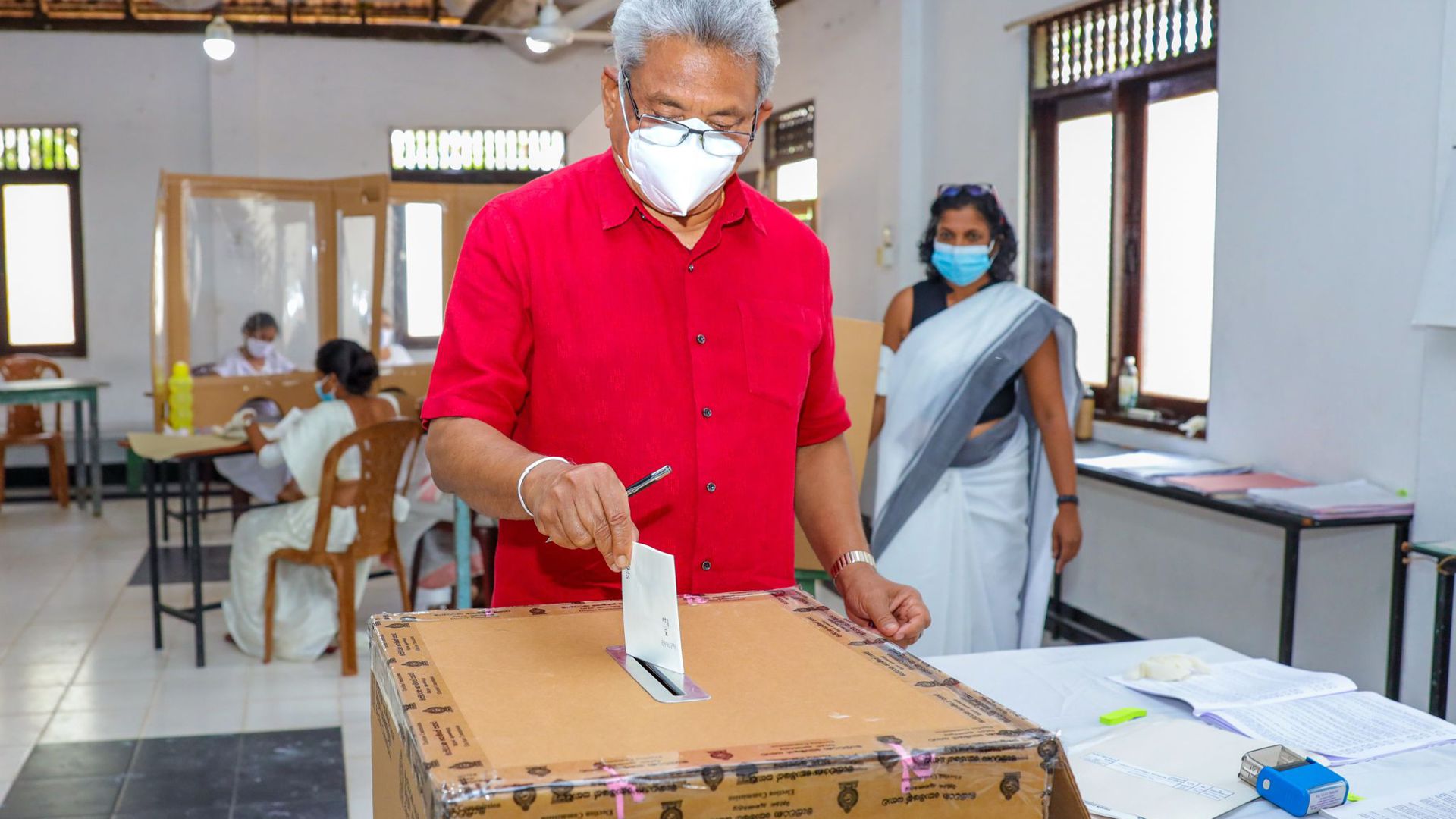 Präsident Gotabhaya Rajapaksa geht als klarer Sieger aus der Parlamentswahl in Sri Lanka hervor.