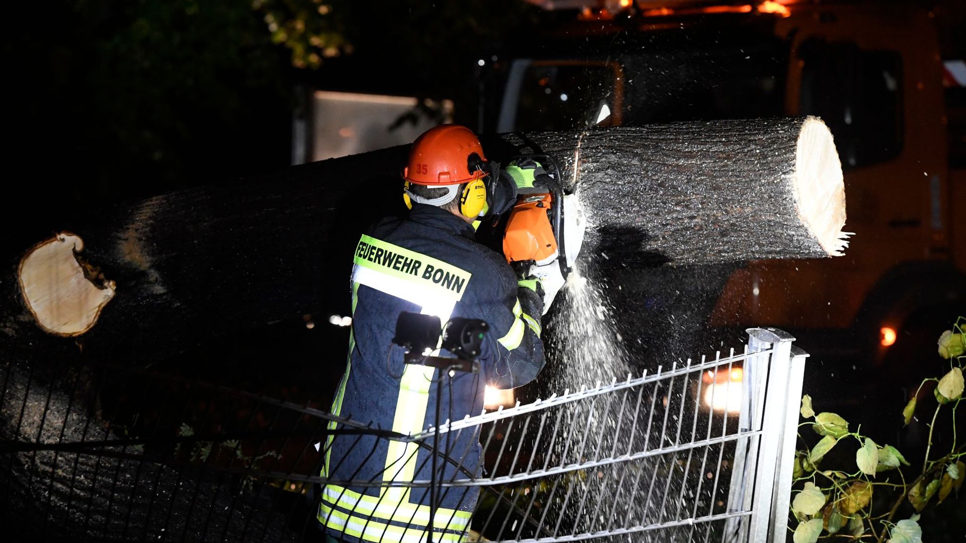 In Bonn zählte die Feuerwehr mehrere Hundert Einsätze.