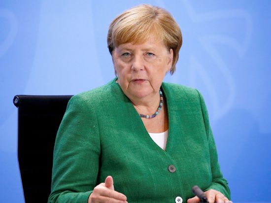 Rede und Antwort steht Kanzlerin Angela Merkel (CDU) heute bei ihrer traditionellen Sommerpressekonferenz.