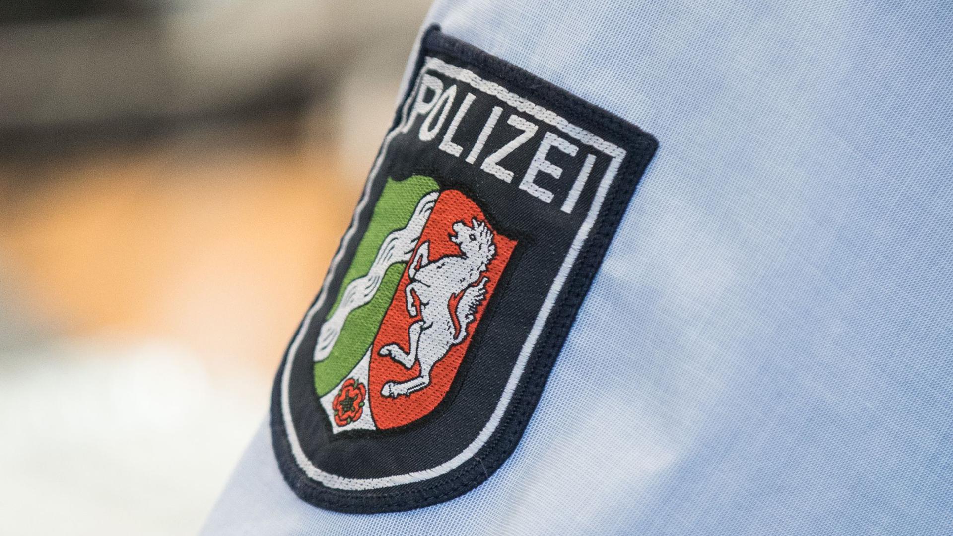 An fünf aufgedeckten rechtsextremen Chatgruppen in NRW sollen 29 Polizisten beteiligt gewesen sein.