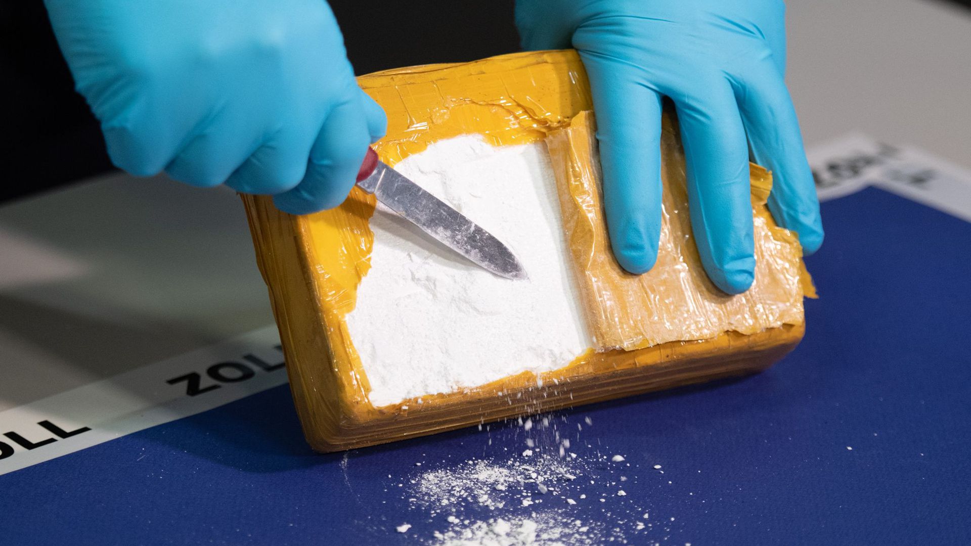 Drogen im Millionenwert: Die Angeklagten sollen unter anderem Kokain im großen Stil gekauft und verkauft haben.