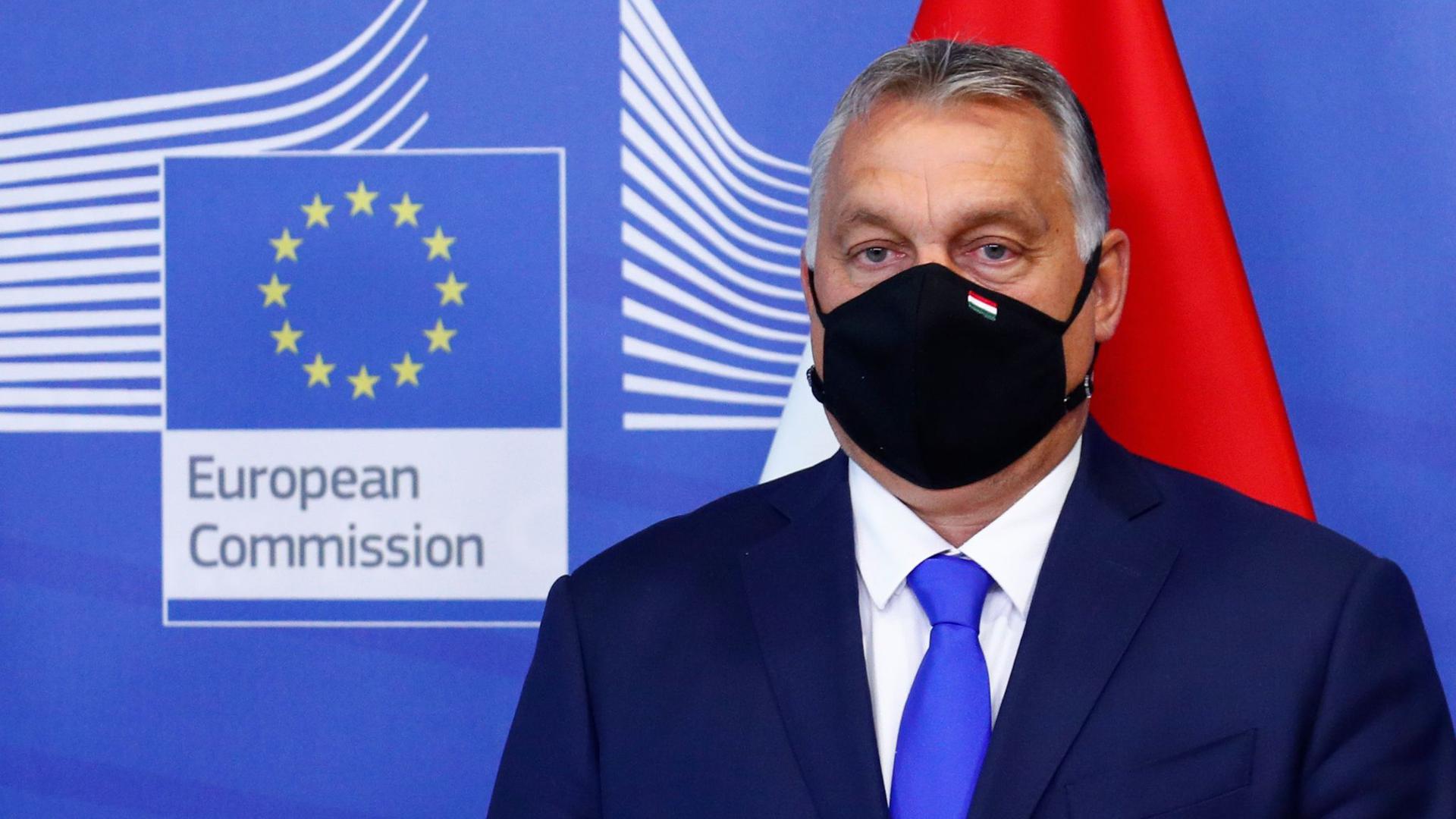 Der ungarische Ministerpräsident Viktor Orban steht vor einem Treffen der Visegrad-Staaten im EU-Hauptquartier in Brüssel.