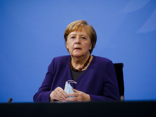 Kanzlerin Merkel hält es für möglich, dass die Corona-Maßnahmen vor Weihnachten nochmals verschärft werden können.