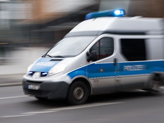 Mehrere Täter sind nach einem Raubüberfall in Berlin-Schöneberg auf der Flucht vor der Polizei (Archiv).