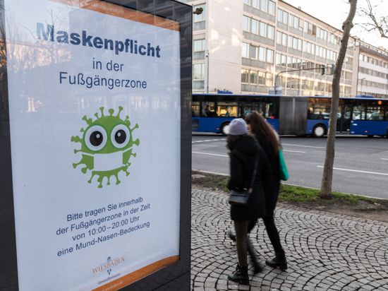 „Maskenpflicht in der Fußgängerzone“: Der Lockdown schränkt das öffentliche Leben in Deutschland empfindlich ein.