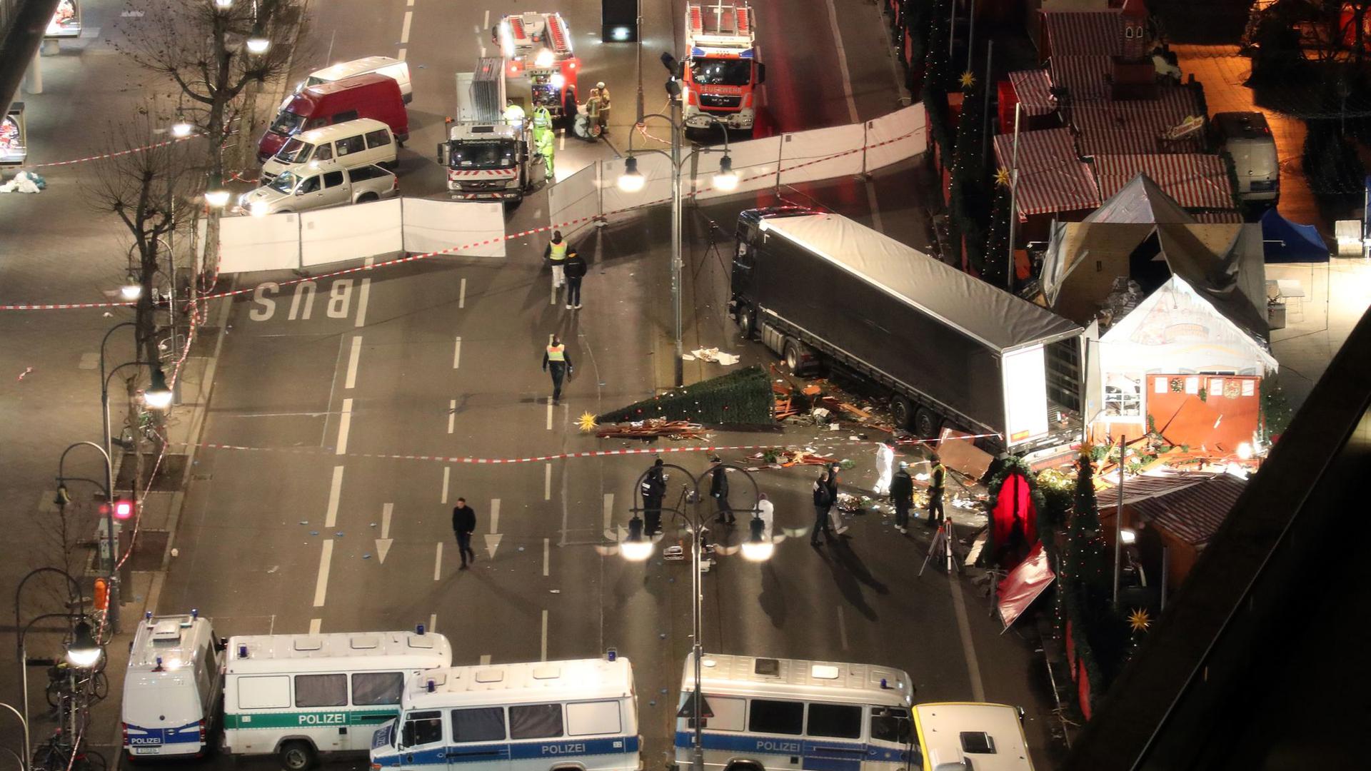 Der Islamist Anis Amri raste am 19. Dezember 2016 in Berlin mit einem Lastwagen auf einen Weihnachtsmarkt und tötete elf Menschen.