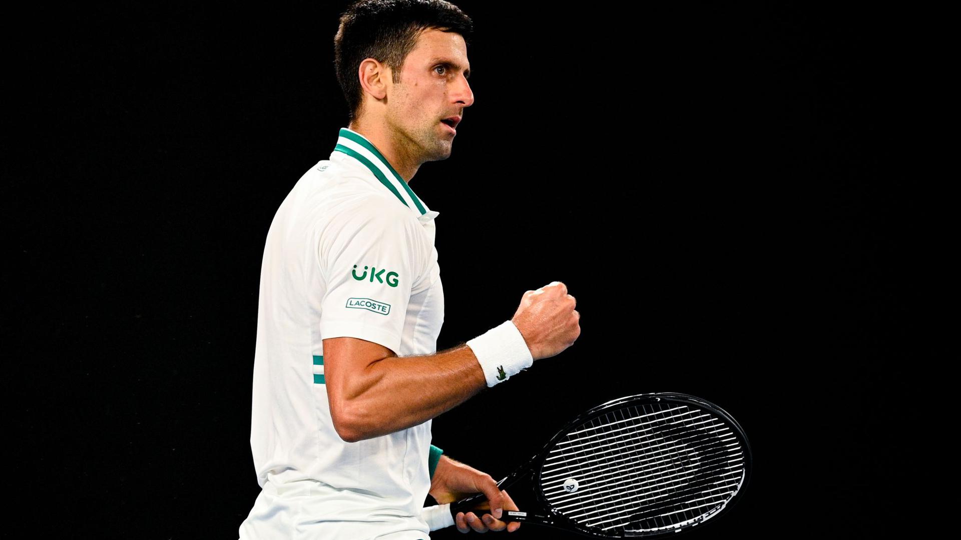 Hat sich auch im Finale der Australian Open klar durchgesetzt: Der Serbe Novak Djokovic ballt die Faust.