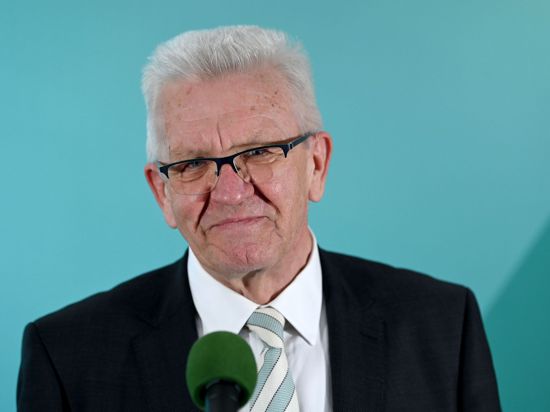 Winfried Kretschmann (Bündnis 90/Die Grünen), Ministerpräsident von Baden-Württemberg und Spitzenkandidat der Grünen, äußert sich im Haus der Abgeordneten zum Ergebnis der Landtagswahlen in Baden-Württemberg.