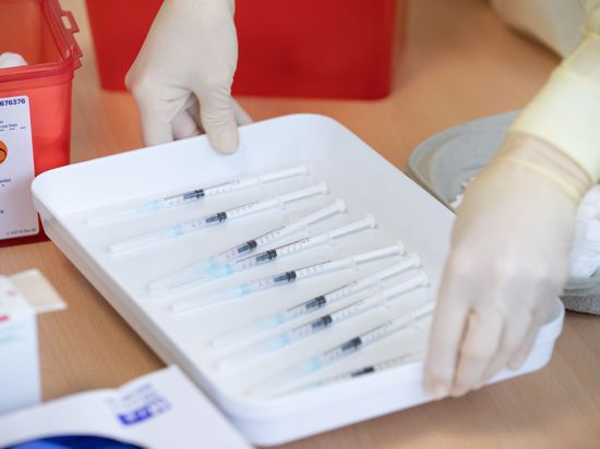 Bundesgesundheitsminister Spahn erwartet, dass die Impfpriorisierung im Juni aufgehoben werden kann.