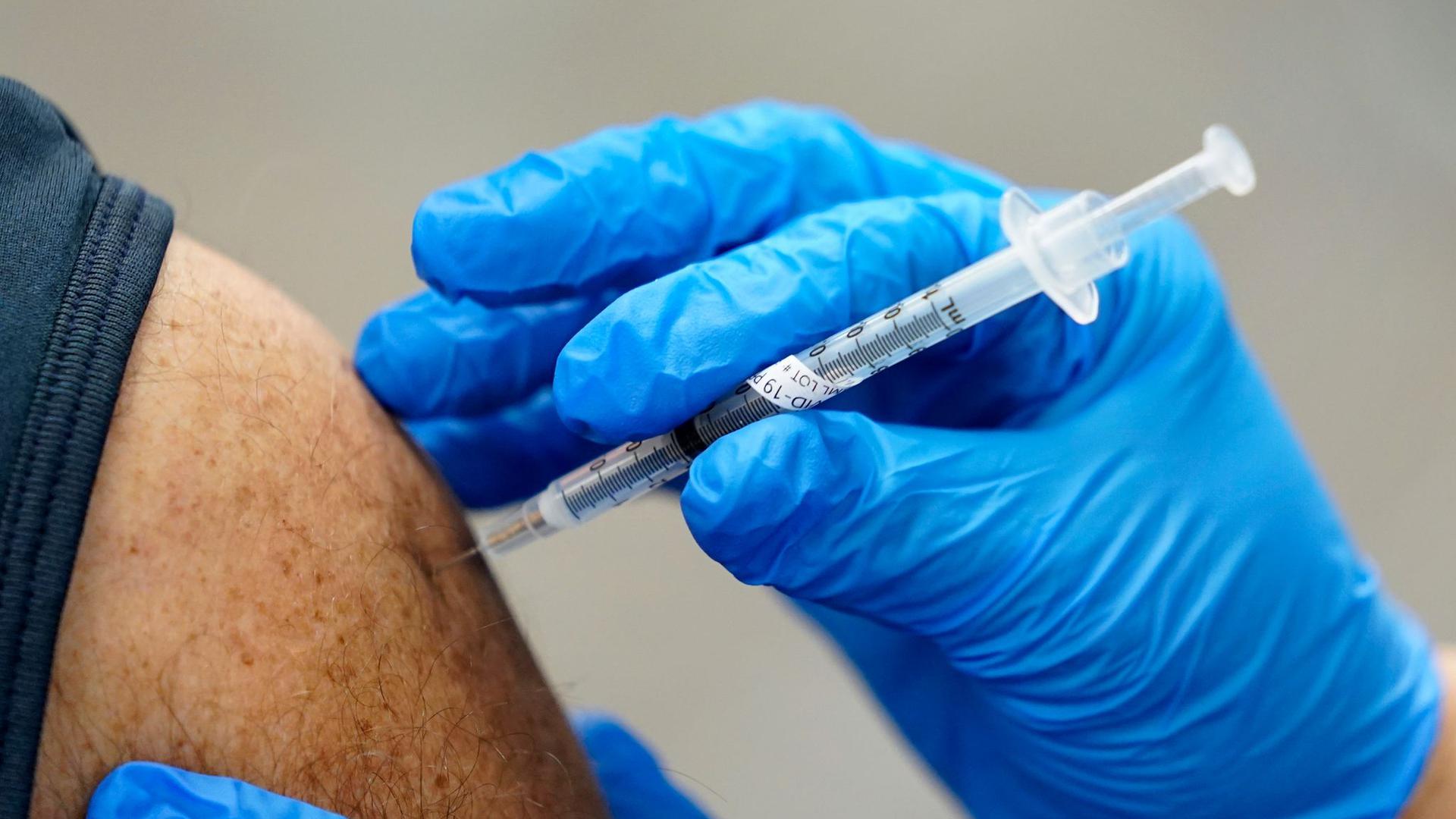 Medienberichten zufolge will die US-Regierung künftig bei Einreise in die USA einen Impfnachweis verlangen.