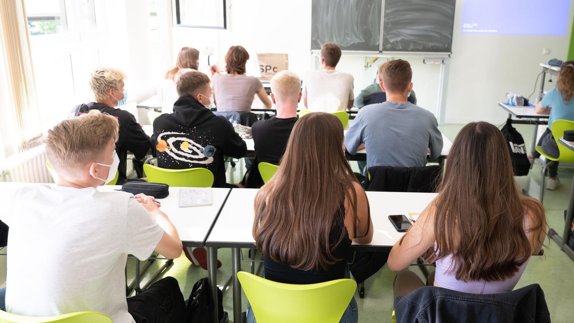 Unterreicht im Klassenzimmer: Schüler eines Gymnasium in Dresden.