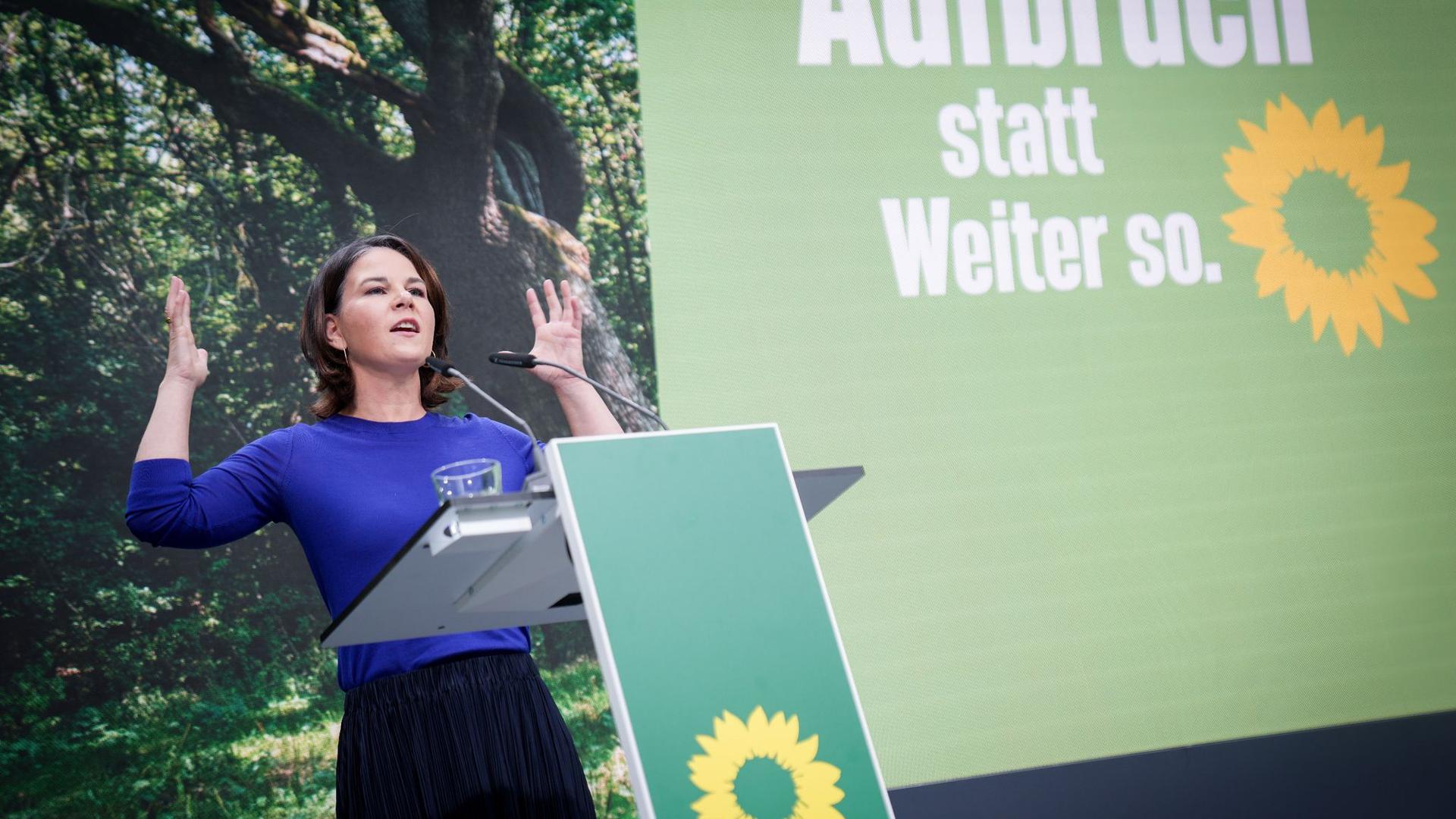 Annalena Baerbock, Kanzlerkandidatin und Bundesvorsitzende von Bündnis 90/Die Grünen. Mit einem mehrstündigen Parteitag wollen die Grünen in die letzte Woche vor der Bundestagswahl starten.