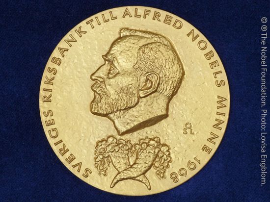 Die goldene Medaille, die mit dem Wirtschafts-Nobelpreis vergeben wird.