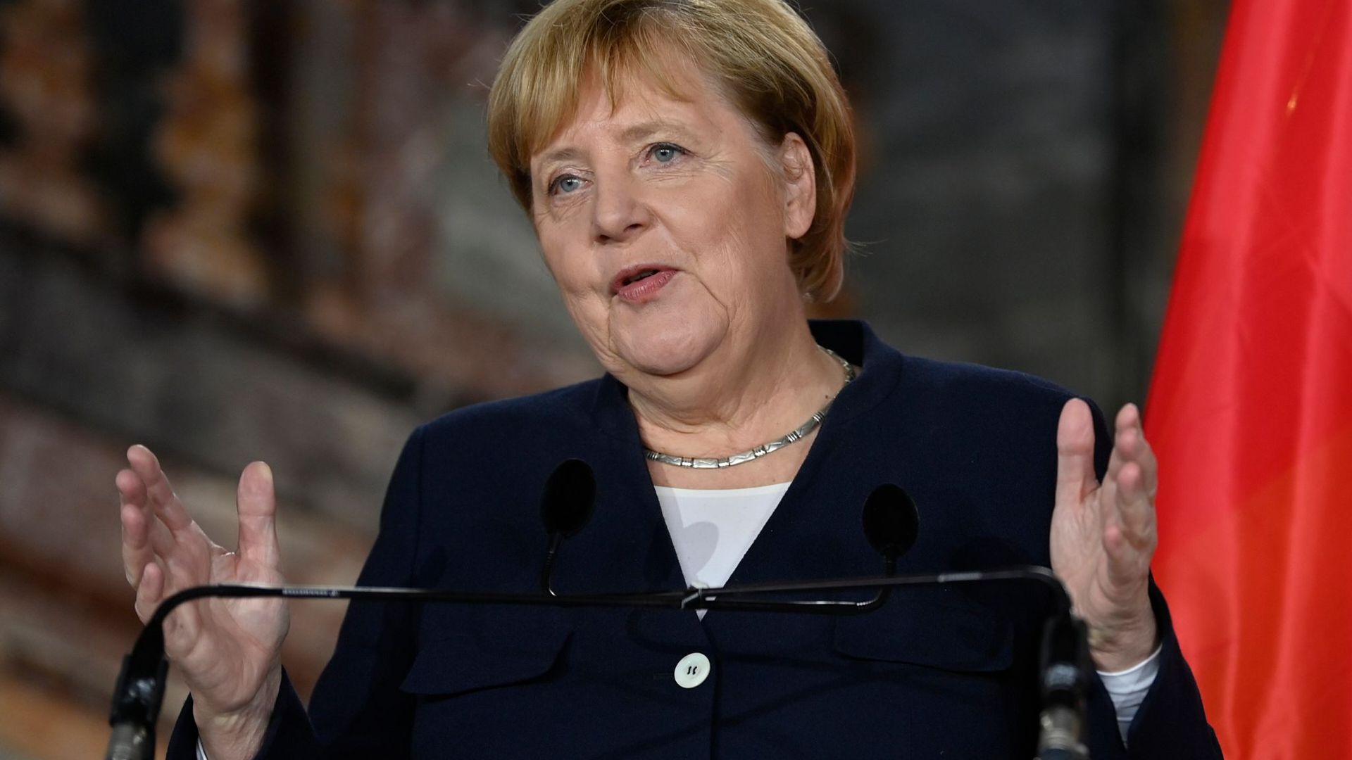Bundeskanzlerin Angela Merkel (CDU) spricht nach einem diplomatischen Treffen auf einer Pressekonferenz mit dem belgischen Premierminister De Croo.