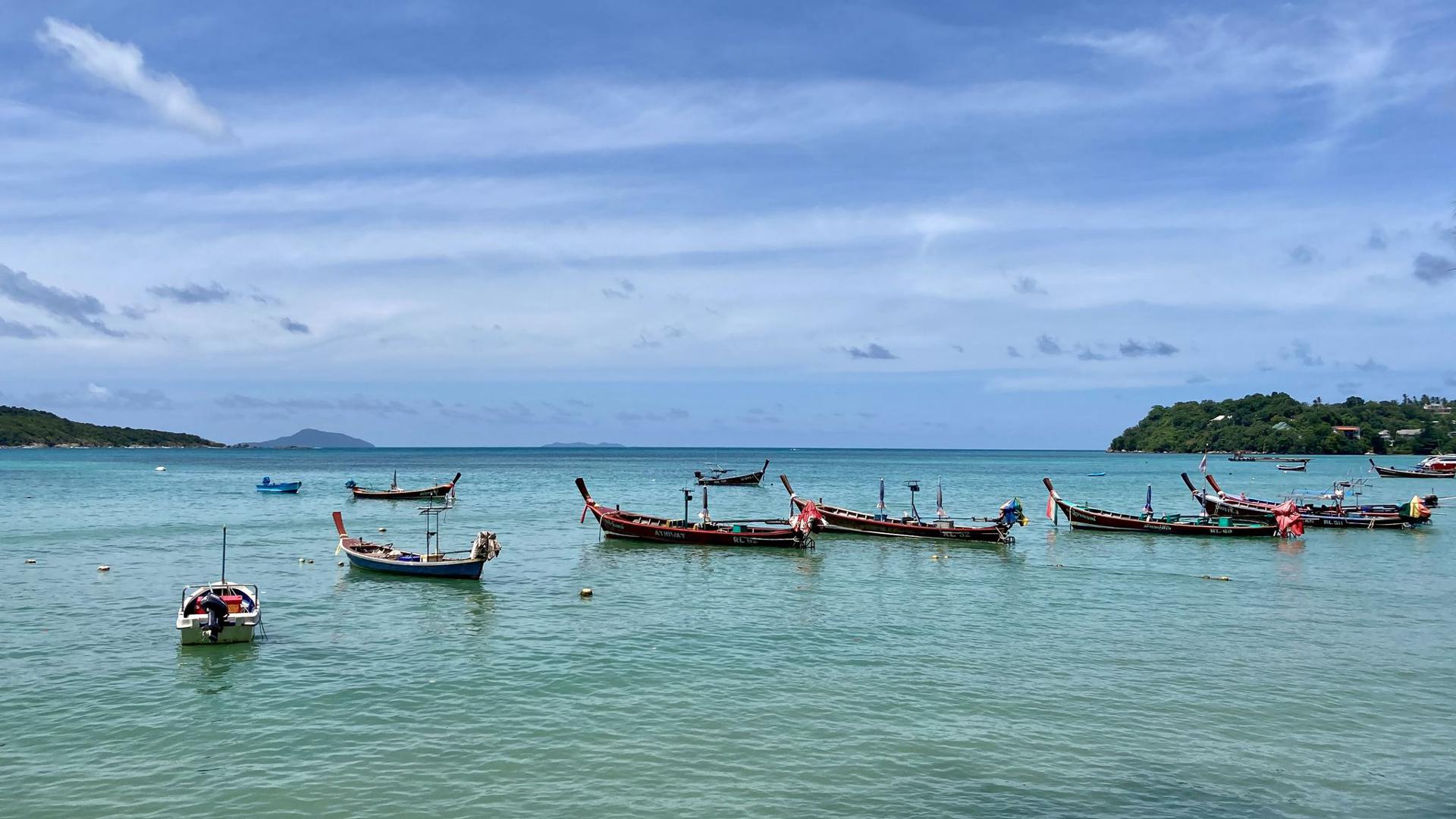 Fischerboote vor Rawai auf Phuket. Symbolbild