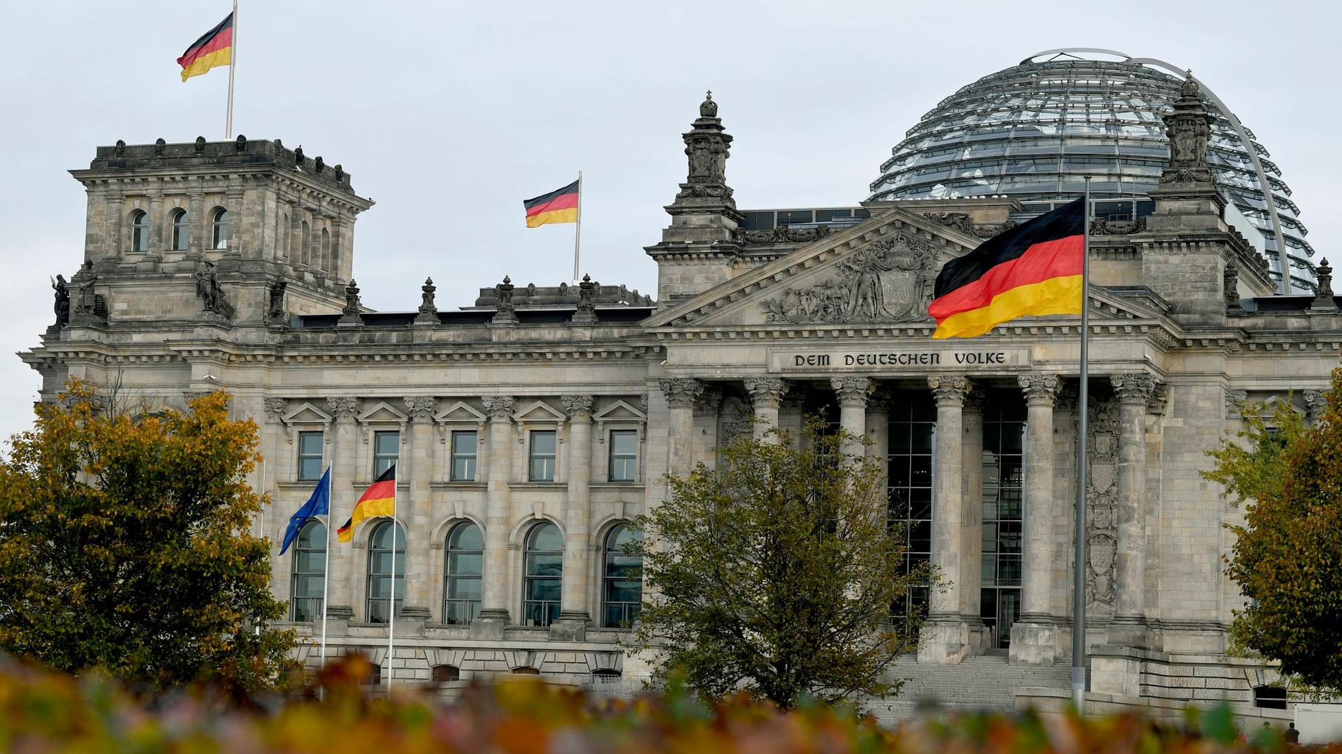 Mit seiner konstituierenden Sitzung nimmt der Bundestag heute seine Arbeit auf.