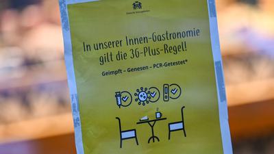 Wie Gaststätten in Zukunft ihre Gäste kontrollieren dürfen, liegt nach dem neuen Beschluss des Bundestages, in den Händen der Länder.