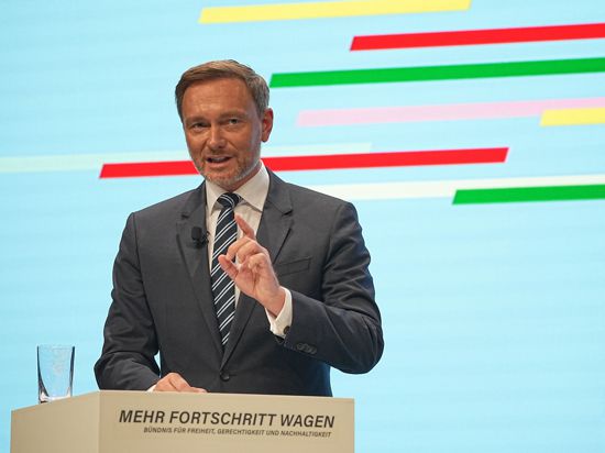 Nach den Worten von FDP-Chef Christian Lindner soll der Corona-Krisenstab in der neuen Woche starten.