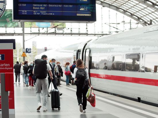 Bei der Deutschen Bahn gibt es mit dem Winterfahrplan ab 12. Dezember mehr  ICE-Sprinter-Züge.