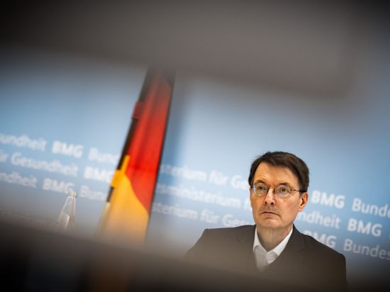 Bundesgesundheitsminister Karl Lauterbach bei einer Videokonferenz des Corona-Expertenrats.
