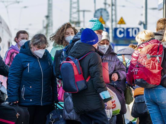 Ukrainische Flüchtlinge kommen in Cottbus (Brandenburg) an.