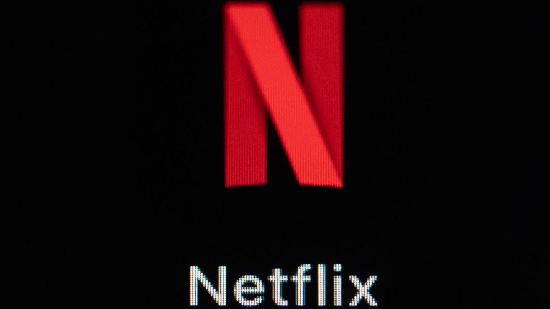 Die Netflix-App auf dem Display eines iPhone SE. Die Aktie des Konzerns ist abgerutscht.