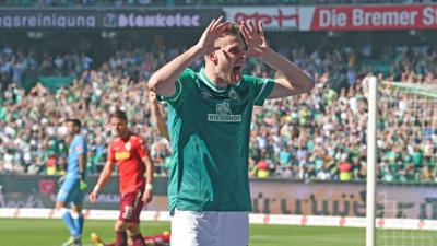 Werders Marvin Ducksch bejubelt sein Tor zum 2:0.