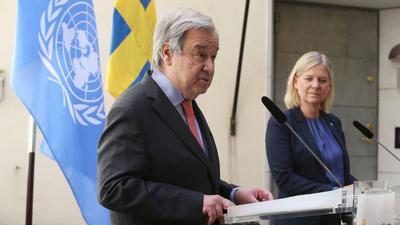 UN-Generalsekretär Antonio Guterres (l.) während einer Pressekonferenz. Neben ihr Magdalena Andersson, Ministerpräsidentin von Schweden.