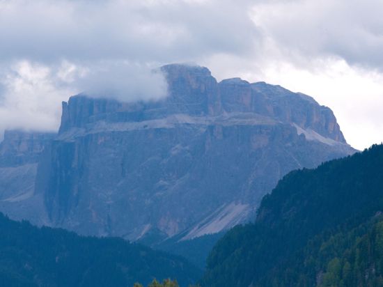 An der Marmolata, dem höchsten Berg der Dolomiten, gab es einen Gletscherabbruch.