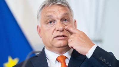 Ungarns Premier Viktor Orban relativiert seine Aussagen zur Migration.