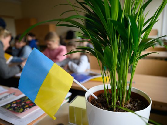 Die Zahl der ukrainischen Schülerinnen und Schüler an Schulen in Deutschland hat die Marke von 150.000 überschritten.