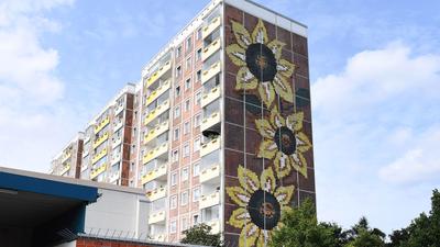 Das Sonnenblumenhaus im Rostocker Stadtteil Lichtenhagen.